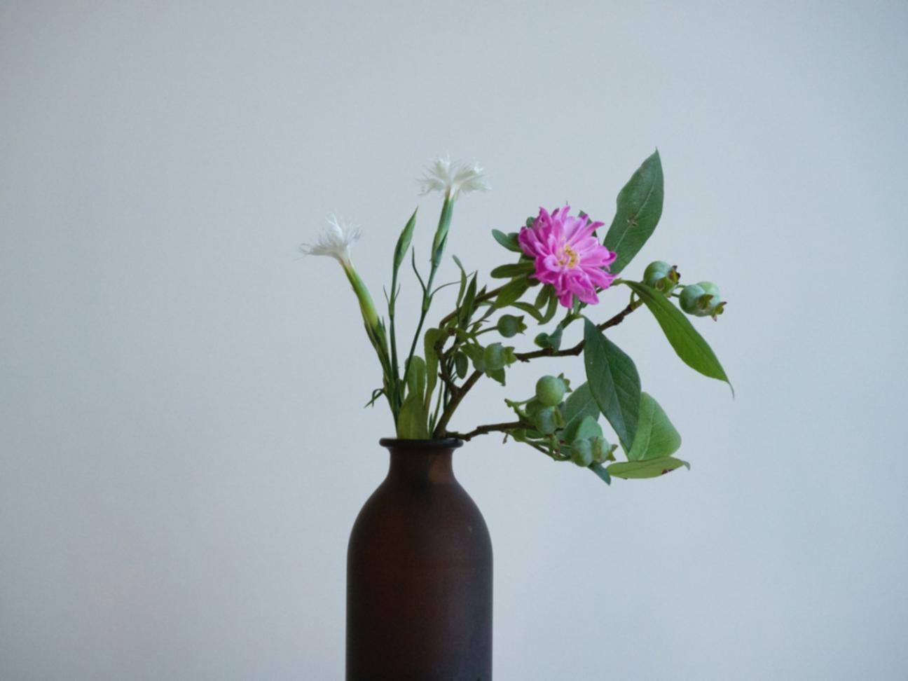 Dekorasi bunga untuk kantor corporate modern